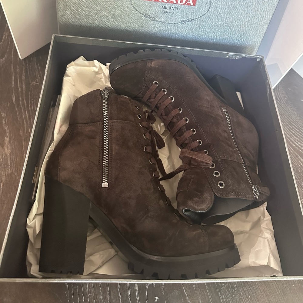 NIB Prada Boots sz39